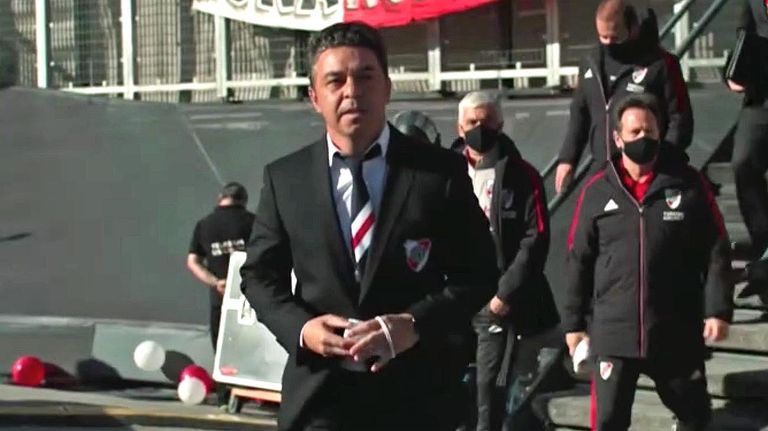 Marcelo Gallardo con la corbata de Angel Labruna 20221013