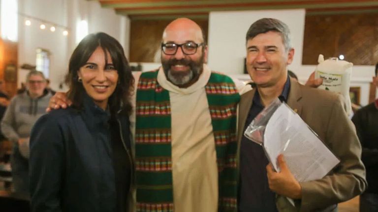 Cura Oberlin junto a Natalia De La Sota y Daniel Passerini