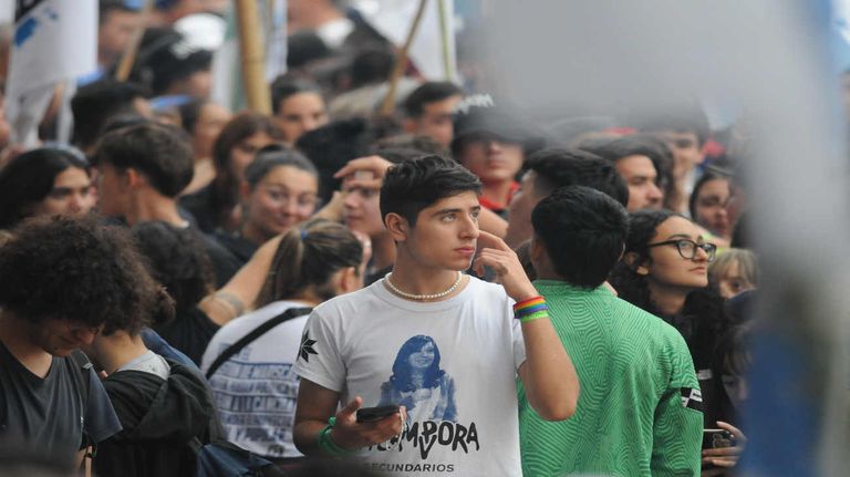 25 DE MAYO PLAZA 20230525