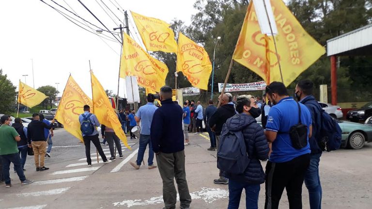Choferes de la línea 60 reclaman vacunas y cumplimiento de protocolos 20210422