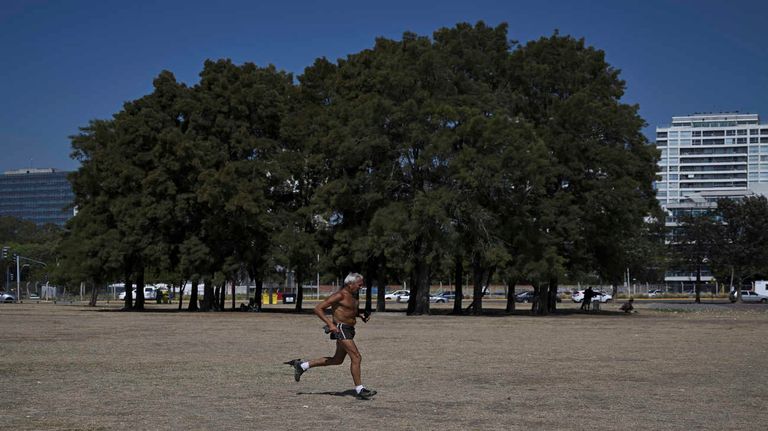 Ola de calor en Argentina 20230309