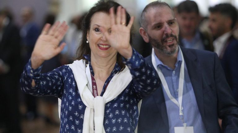 Llegada de invitados al debate x balotaje