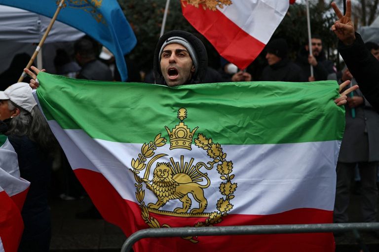 Irán