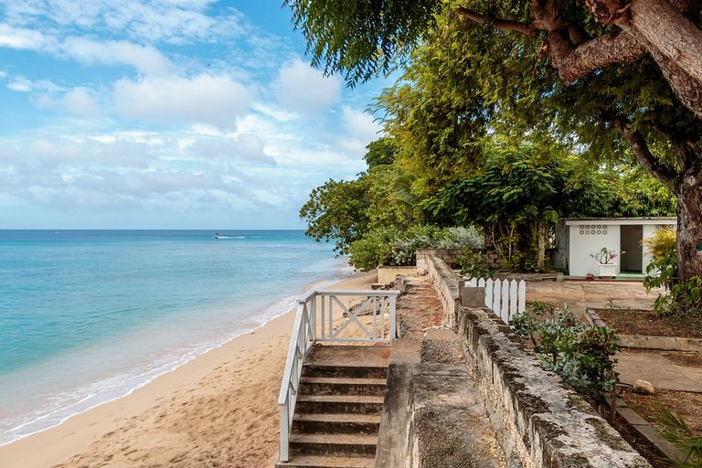 barbados reina isabel dame sandra mason