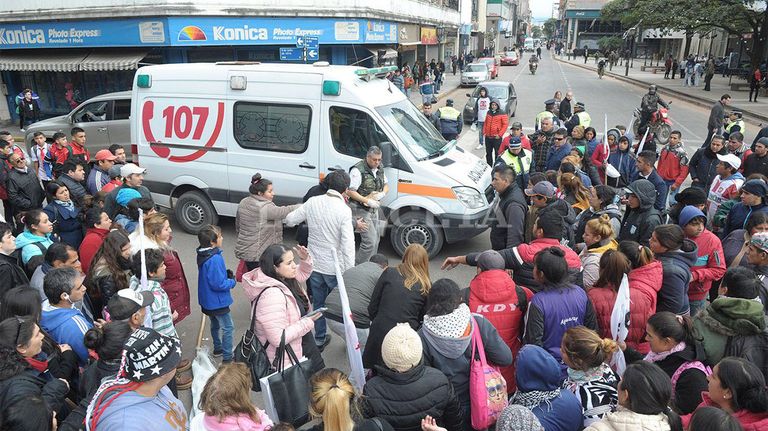 Un taxista atropelló y mató a una mujer
