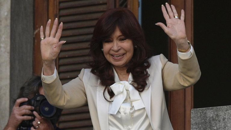 Cristina Fernández y sus fans en el Congreso 20220823
