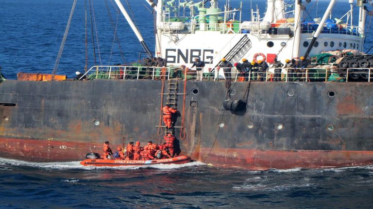 Pesca ilegal en el mar Argentino 20231010