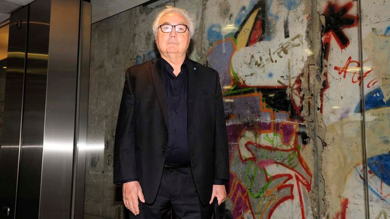 Manuel Castells, en la entrevista con Jorge Fontevecchia.