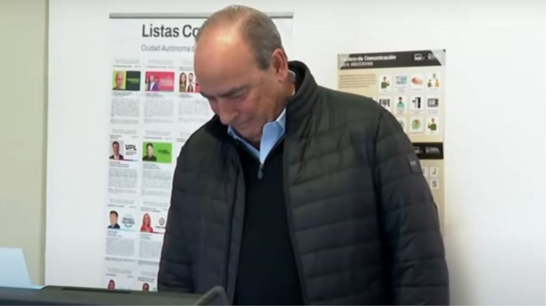 Votó Guillermo Francos