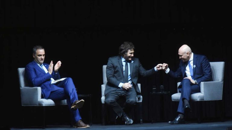 Luna Park presentación del libro de Javier Milei