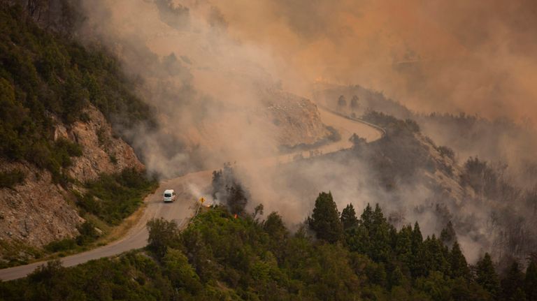 INCENDIOS-BARILOCHE 20220113
