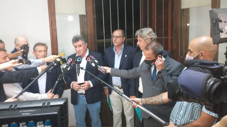 Mesa de Enlace al salir de la reunión con Domínguez