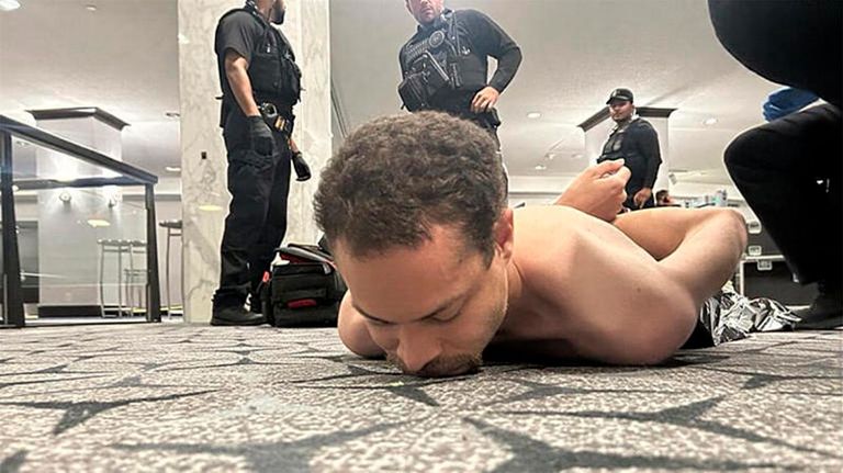 Cole Tomas Allen fue detenido poco después de haberle disparado a Donald Trump