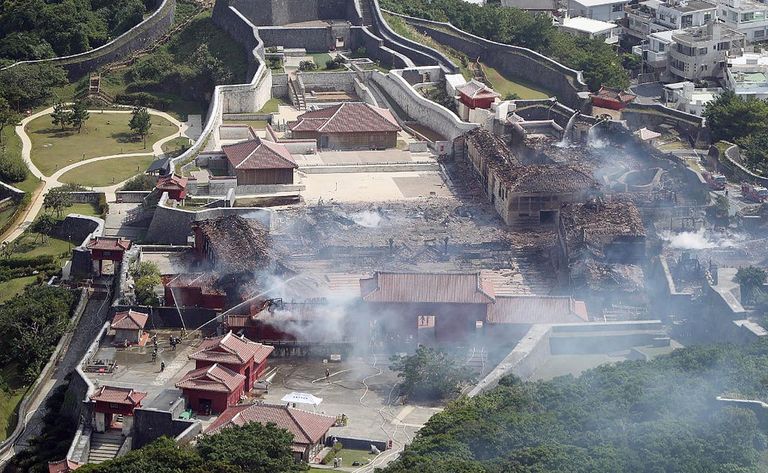 Incendio del Castillo de Okinawa 20191031