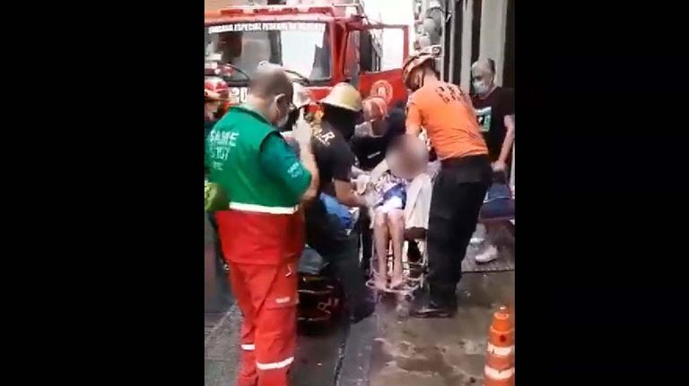 Agentes de la Policia de la Ciudad colaboran en un parto-20210119