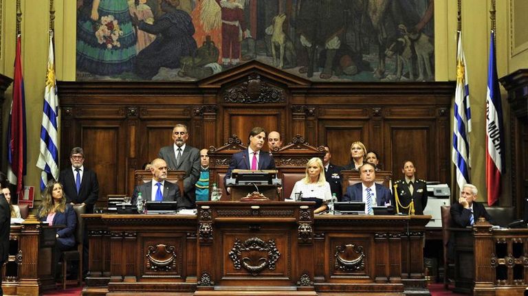 Luis Lacalle Pou ante la Asamblea General