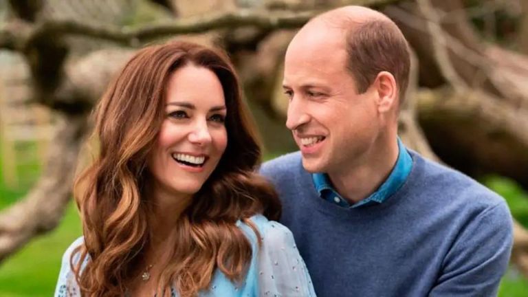 Después de múltiples teorías sobre su estado de salud, apareció Kate Middleton junto al Príncipe William