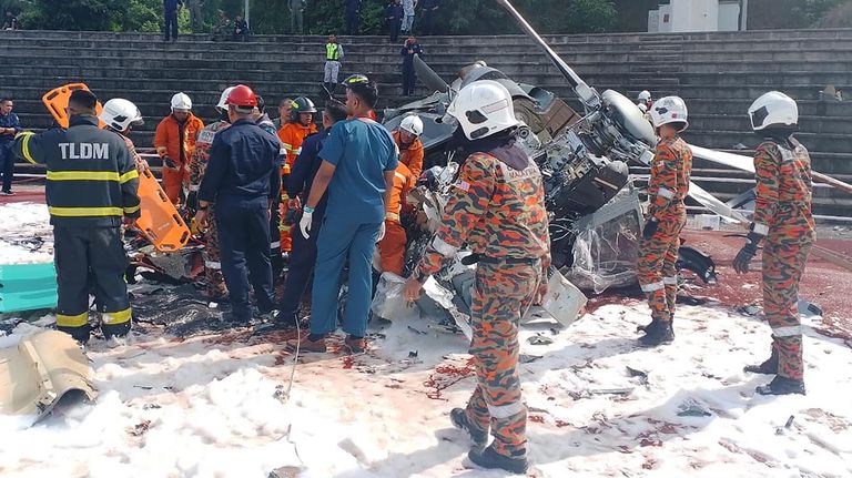 choque de dos helicópteros militares en Malasia