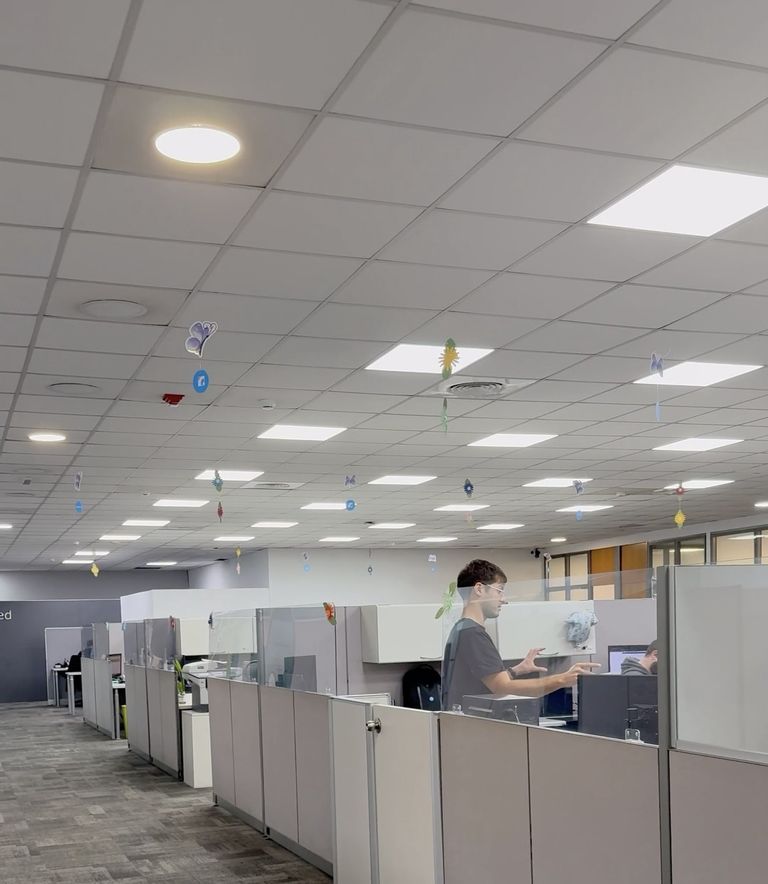 Gigared abre sus puertas para mostrar el trabajo de sus equipos, la infraestructura tecnológica y los procesos que hacen posible mantener conectados a miles de usuarios. Un recorrido por las personas y la innovación detrás de una red en constante evolución.