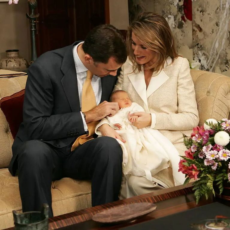 La casa real de España compartió 20 imágenes inéditas de la Princesa Leonor con motivo de su 18º cumpleaños