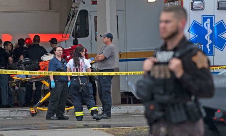 Tiroteo en Greenwood Park Mall, un centro comercial de Indiana, Estados Unidos