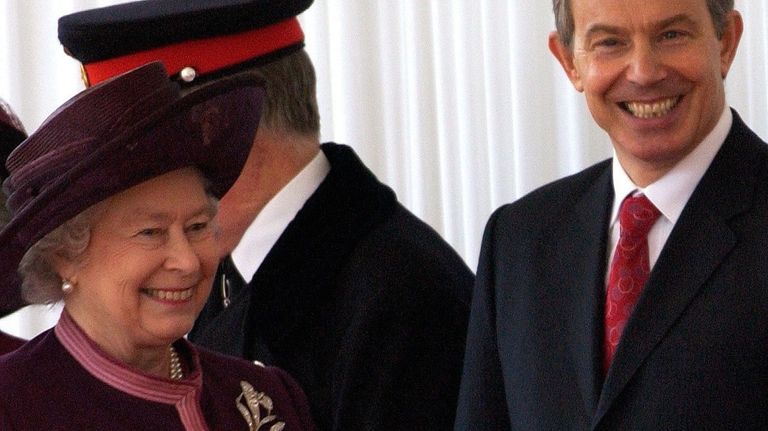 primeros ministros reina isabel ii