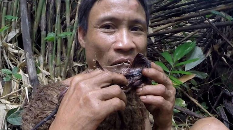 Ho Van Lang tarzan vietnam