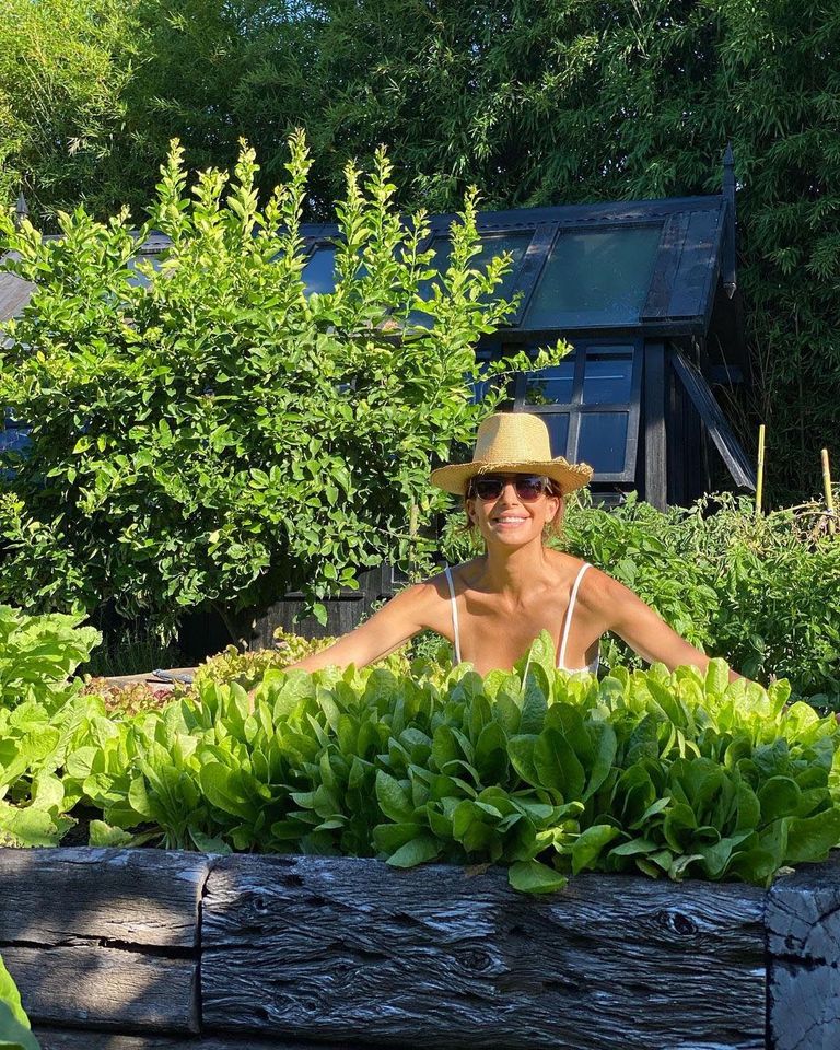 Juliana Awada en su casa de la Patagonia