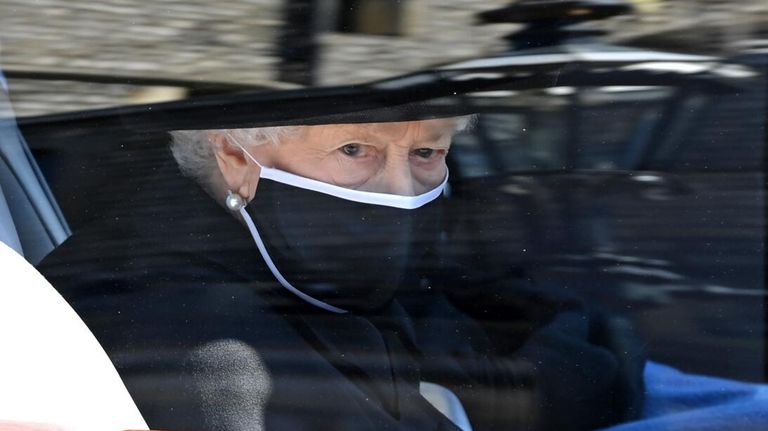 reina isabel windsor harry meghan