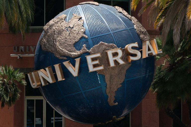 Ackman's SPAC Is In Talks To Take Universal Music Public