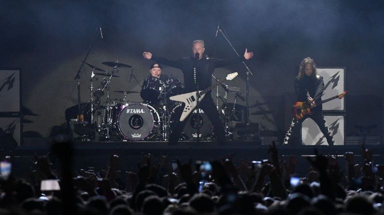 Metallica hizo vibrar el Campo Argentino de Polo.