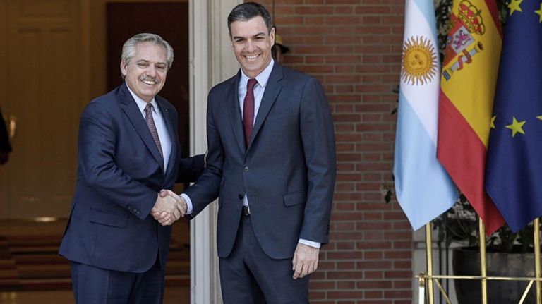 Alberto Fernandez en España 20220510