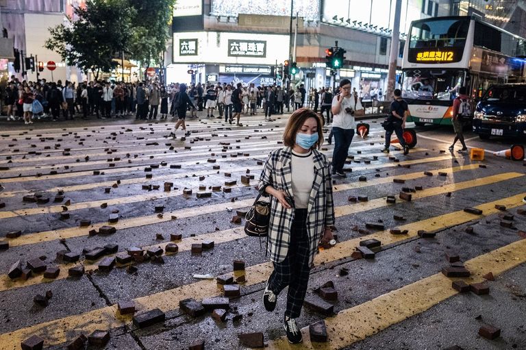 Police Warn Hong Kong On Brink of 'Total Breakdown'