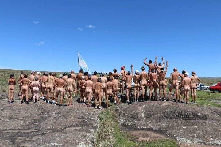 Maratón nudista Yatan Rumi 20221201