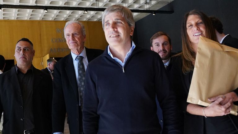 Luis Caputo en la Bolsa de Comercio de Córdoba
