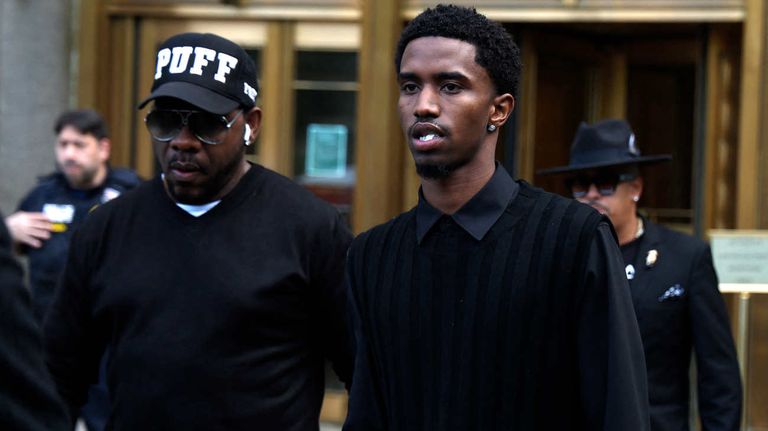 Expareja de Sean Combs testifica por cuarto día en Nueva York 20250516