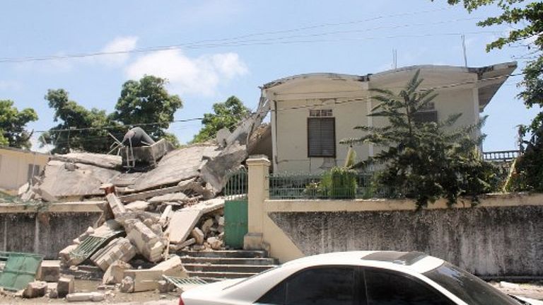 Postales de la devastación en Haití: ya hay más de 770 muertos por el violento terremoto.