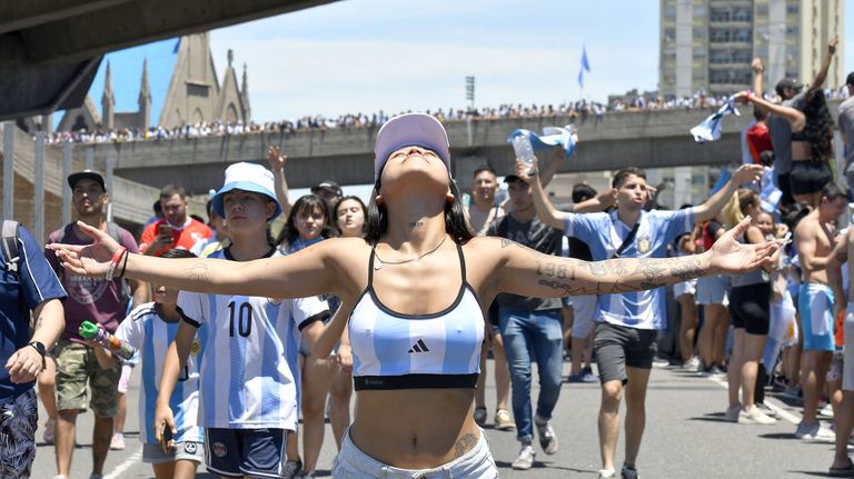 Festejos en el camino de los campeones