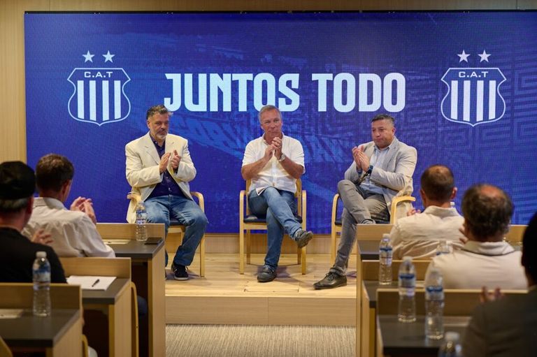 Huespe, Fassi, Gruppi