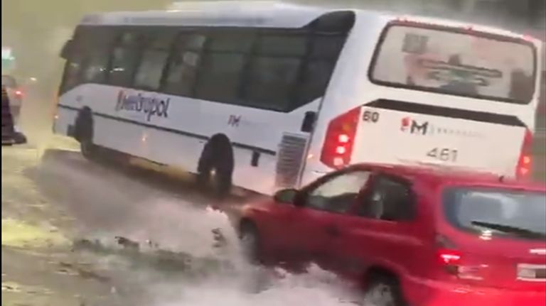 20221114 Imágenes de usuarios de redes sociales que captaron la tormenta del fin de semana en CABA.