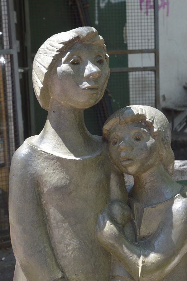 Escultura Las ninas de la Canada