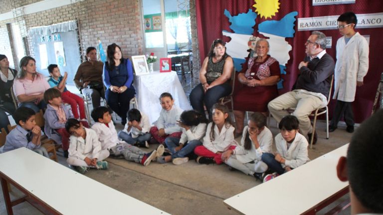 escuela homenaje malvinas 06132019
