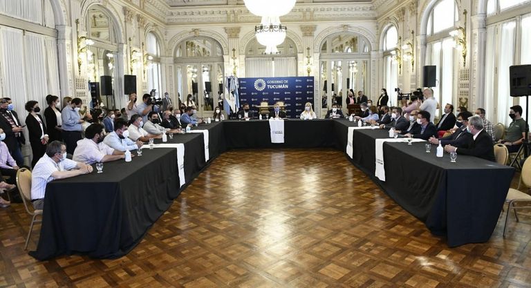 gobernador de Tucumán Osvaldo Jaldo 20211201