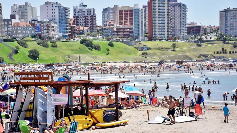 2022_12_31_mar_delplata_turismo_vacaciones_cedoc_g