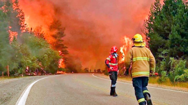 100126_incendios_forestales_chubut_cedoc_g
