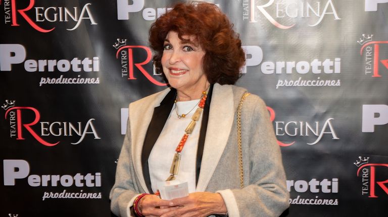 0504_teatro_regina