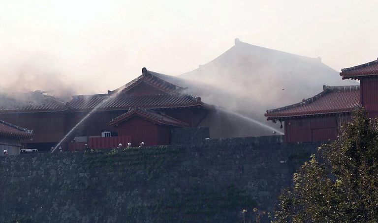 Incendio del Castillo de Okinawa 20191031