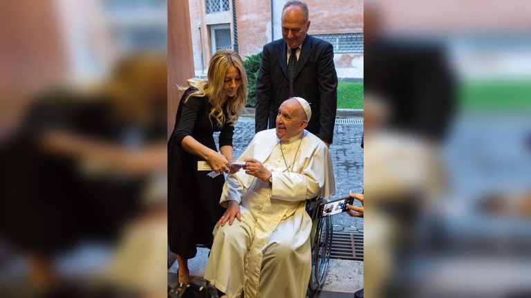 Fabiola Yañez y el Papa Francisco 20221118