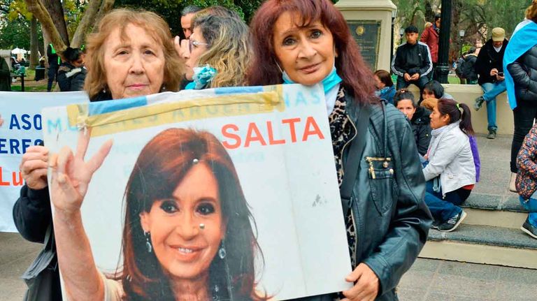 202209_03_apoyo_cristina_fernandez_kirchner_telam_g