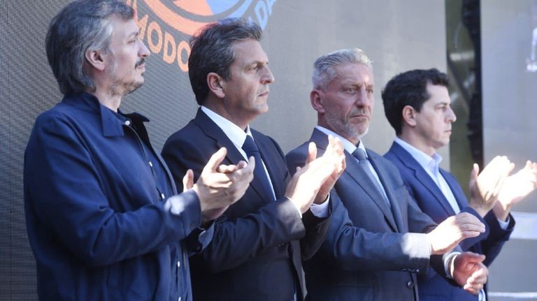 Sergio Massa junto a Eduardo “Wado” De Pedro, Mariano Arcioni y Máximo Kirchner